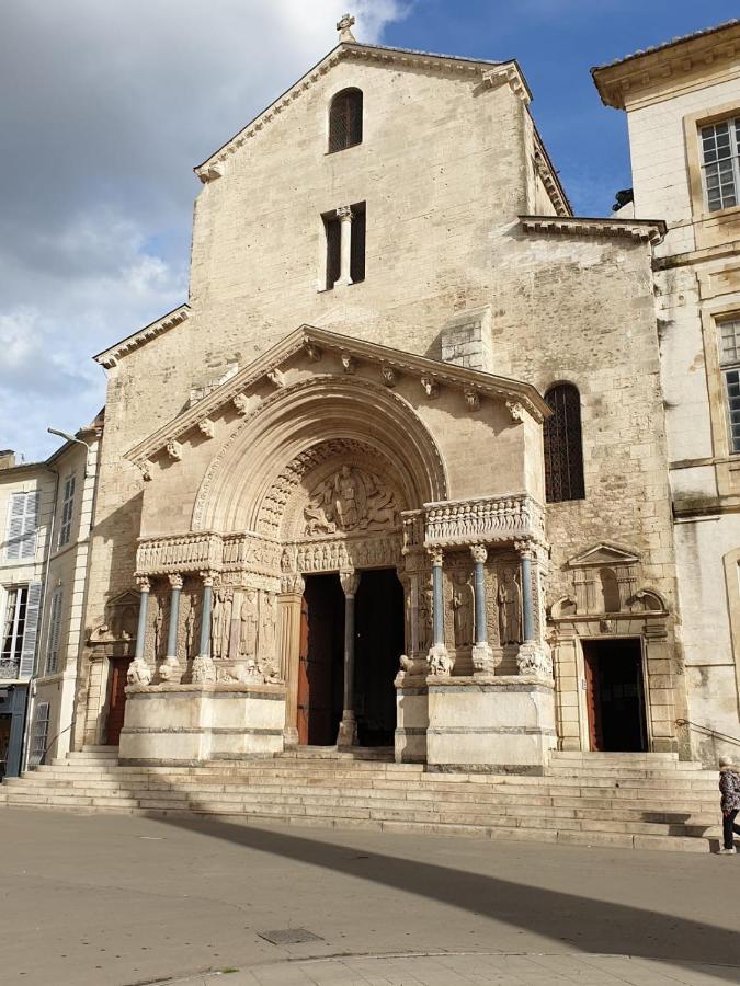 Appart Lumineux De L'Hotel De Ville Arles Exterior photo